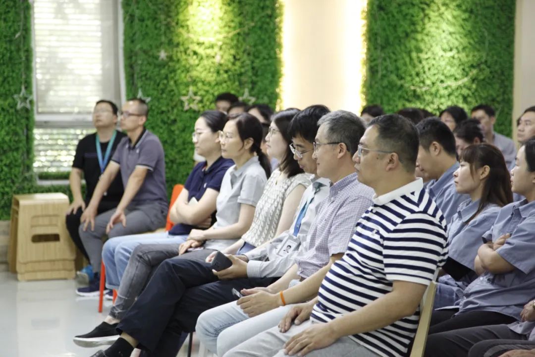 GA黄金甲公司第二季度员工大会圆满举行