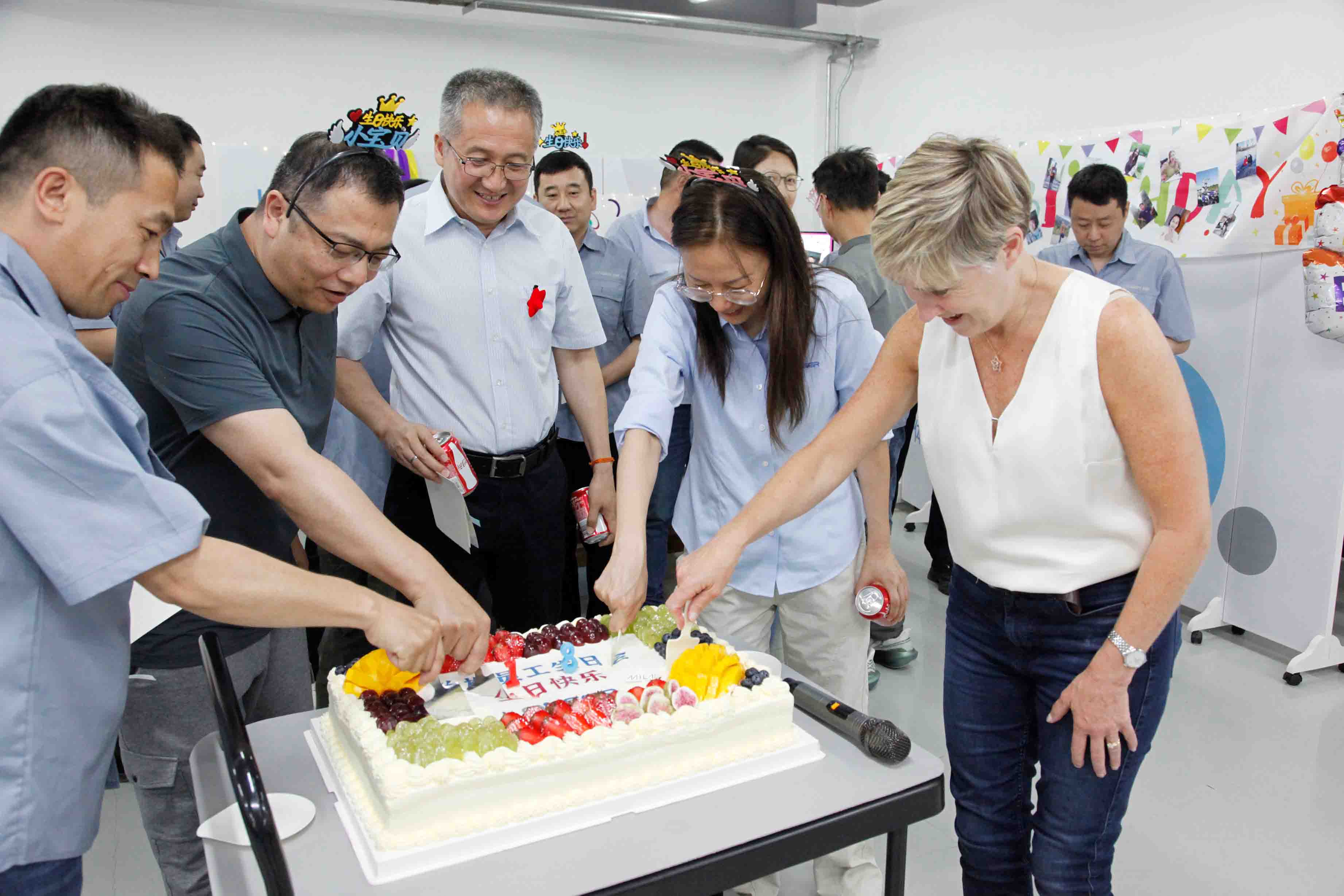 GA黄金甲FY25/26季度大会：一个团队，一个目标